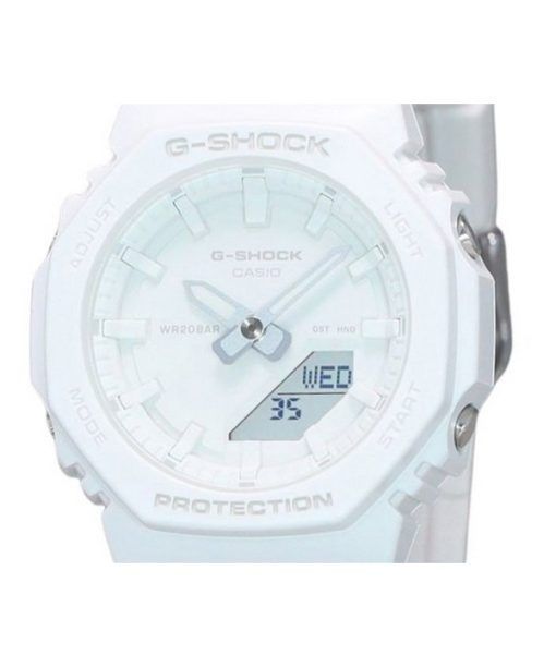 Casio G-Shock 아날로그 디지털 레진 스트랩 화이트 다이얼 쿼츠 GMA-P2100-7A 200M 여성용 시계