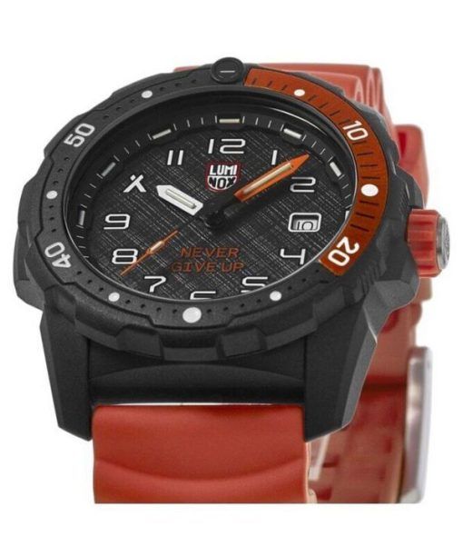 Luminox Bear Grylls Survival Never Give Up Limited Edition 검은색 다이얼 쿼츠 다이버&#39,s XB.3729.NGU 200M 남성용 시계